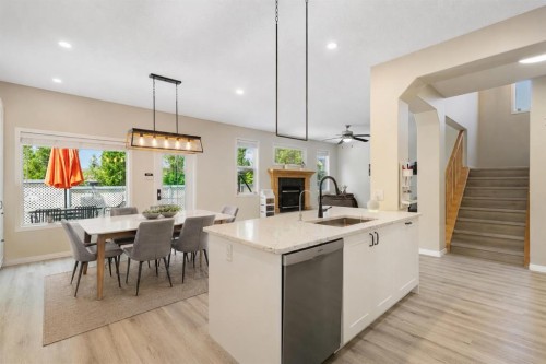 92 Cranleigh Close Se, Calgary, AB 