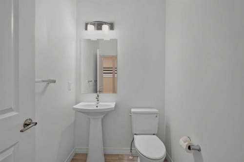 358 Marina Cove Se, Calgary, AB - Indoor Photo Showing Bathroom