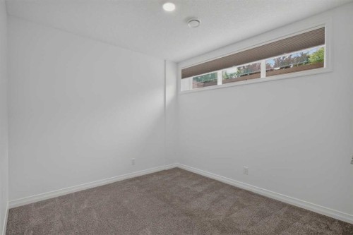 358 Marina Cove Se, Calgary, AB - Indoor Photo Showing Other Room