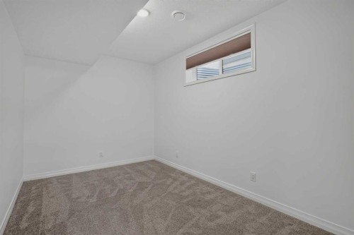 358 Marina Cove Se, Calgary, AB - Indoor Photo Showing Other Room