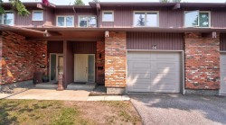 14-2323 Oakmoor Drive SW Calgary, AB T2V 4T2