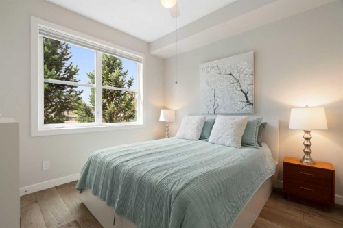 3109-80 Greenbriar Place Nw, Calgary, AB - Indoor Photo Showing Bedroom