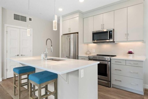 3109-80 Greenbriar Place Nw, Calgary, AB - Indoor Photo Showing Kitchen With Stainless Steel Kitchen With Upgraded Kitchen