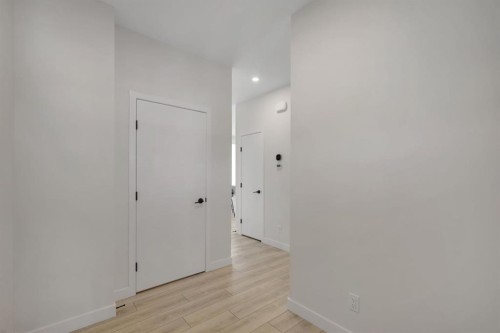423 Legacy Circle Se, Calgary, AB - Indoor Photo Showing Other Room
