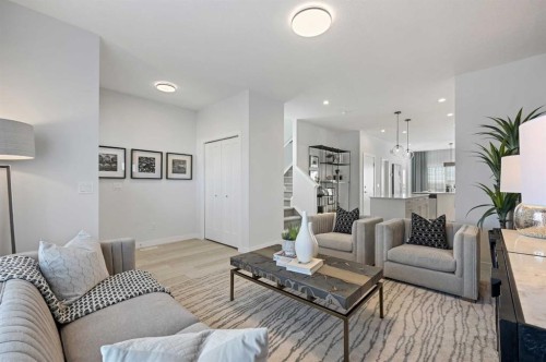 9941 Huxbury Drive Ne, Calgary, AB - Indoor Photo Showing Living Room