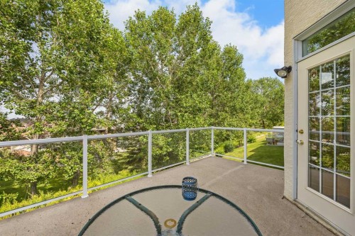 207 Hamptons Drive Nw, Calgary, AB - Outdoor