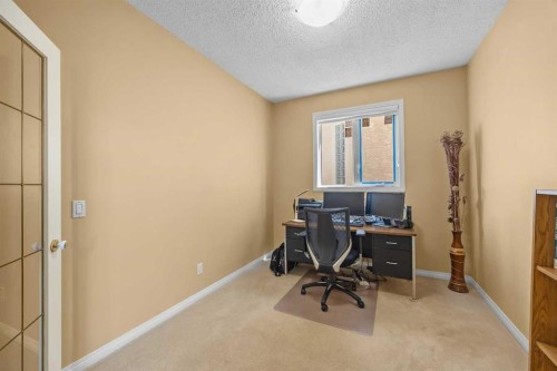 207 Hamptons Drive Nw, Calgary, AB - Indoor Photo Showing Office