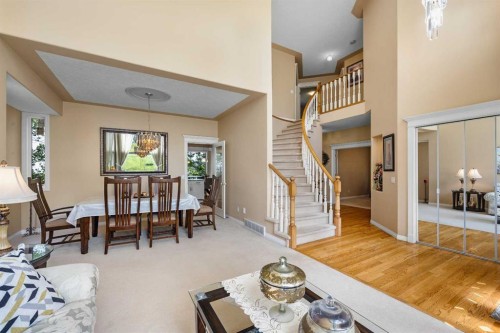207 Hamptons Drive Nw, Calgary, AB - Indoor