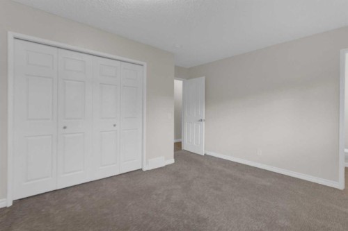 452 Queen Alexandra Way Se, Calgary, AB - Indoor