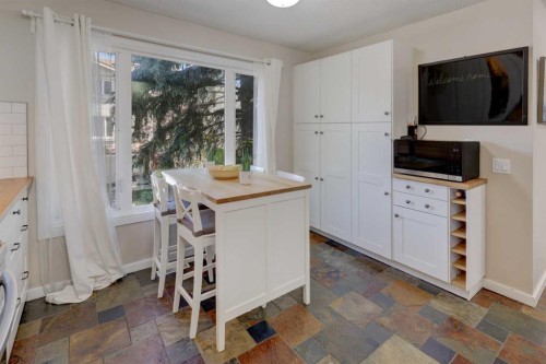 738 Queenston Terrace Se, Calgary, AB - Indoor