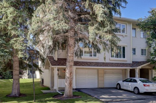 738 Queenston Terrace Se, Calgary, AB - Outdoor