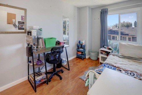 738 Queenston Terrace Se, Calgary, AB - Indoor