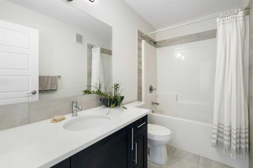 4 Mill Road, Cochrane, AB - Indoor Photo Showing Bathroom