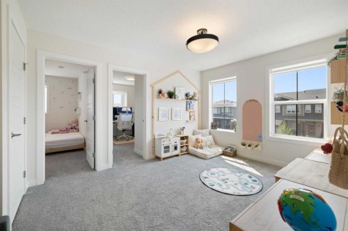 4 Mill Road, Cochrane, AB - Indoor