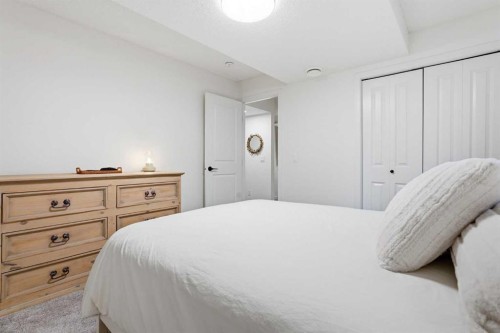 129 Treeline Avenue Sw, Calgary, AB - Indoor Photo Showing Bedroom