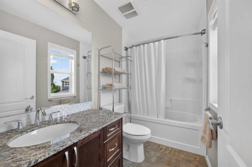 131 Cranarch Crescent Se, Calgary, AB - Indoor Photo Showing Bathroom