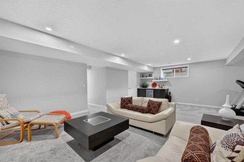 131 Cranarch Crescent Se, Calgary, AB - Indoor
