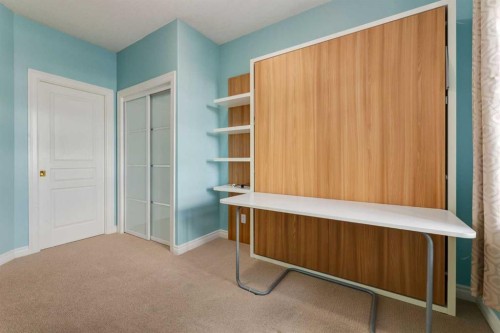 302-59 22 Avenue Sw, Calgary, AB - Indoor