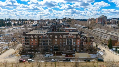 302-59 22 Avenue Sw, Calgary, AB - Outdoor With View