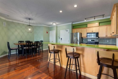 302-59 22 Avenue Sw, Calgary, AB - Indoor
