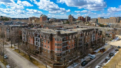 302-59 22 Avenue Sw, Calgary, AB - Outdoor With View