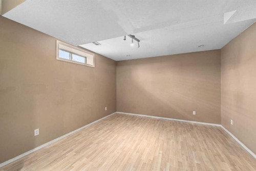 176 Chaparral Ridge Circle Se, Calgary, AB - Indoor Photo Showing Other Room