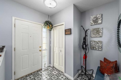 176 Chaparral Ridge Circle Se, Calgary, AB - Indoor Photo Showing Other Room