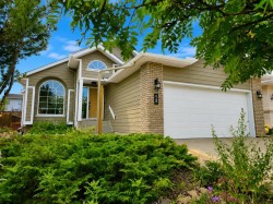58 Edgevalley Close NW Calgary, AB T3A 5E4