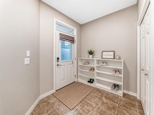 109 New Brighton Park Se, Calgary, AB - Indoor Photo Showing Other Room