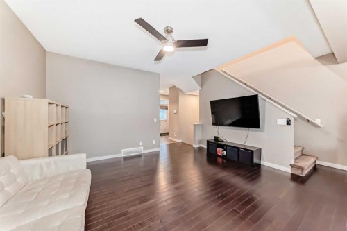 109 New Brighton Park Se, Calgary, AB - Indoor