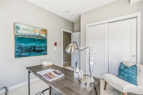 8539 8A Avenue Sw, Calgary, AB - Indoor
