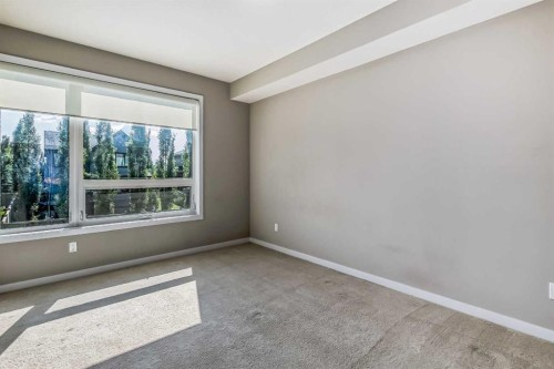 8539 8A Avenue Sw, Calgary, AB - Indoor Photo Showing Other Room