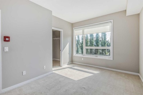 8539 8A Avenue Sw, Calgary, AB - Indoor Photo Showing Other Room