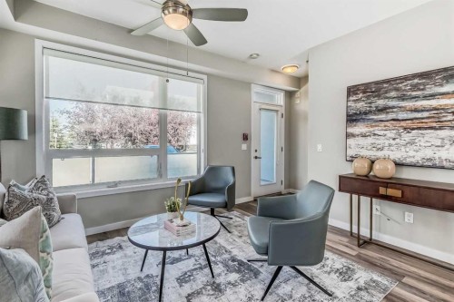 8539 8A Avenue Sw, Calgary, AB - Indoor Photo Showing Living Room