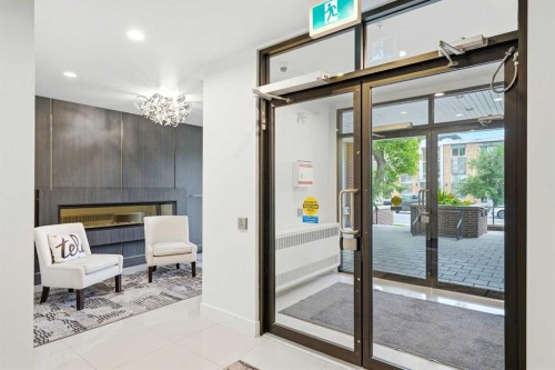 304-317 22 Avenue Sw, Calgary, AB - Indoor Photo Showing Other Room