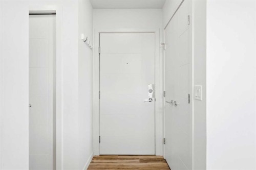 304-317 22 Avenue Sw, Calgary, AB - Indoor Photo Showing Other Room