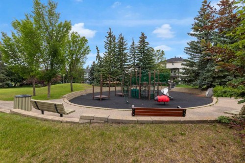 359 Schubert Place Nw, Calgary, AB - Outdoor