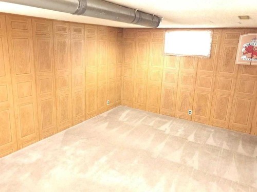4820 60 Street, Calgary, AB - Indoor