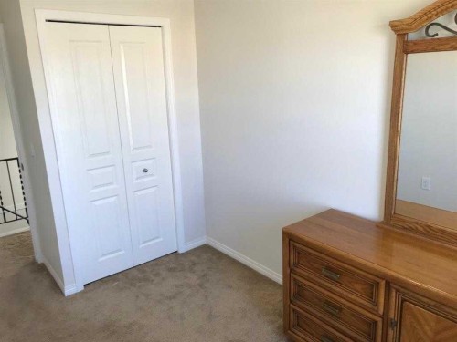 4820 60 Street, Calgary, AB - Indoor Photo Showing Other Room