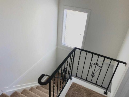 4820 60 Street, Calgary, AB - Indoor Photo Showing Other Room