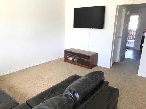 4820 60 Street, Calgary, AB - Indoor