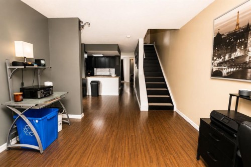 6527 Huntsbay Road Nw, Calgary, AB - Indoor