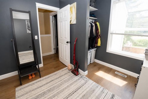 6527 Huntsbay Road Nw, Calgary, AB - Indoor Photo Showing Other Room