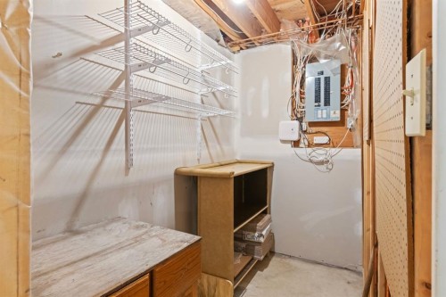 14538 37 Street Nw, Edmonton, AB - Indoor Photo Showing Other Room