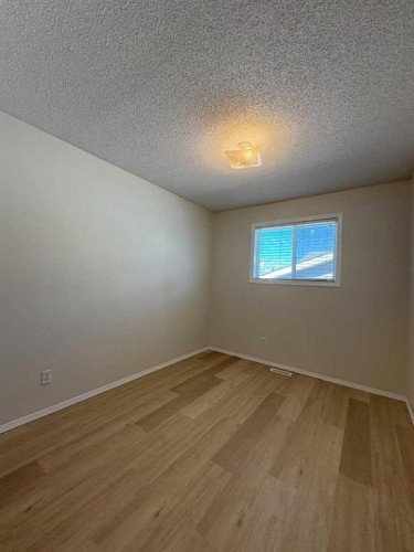 228 Erin Woods Drive Se, Calgary, AB - Indoor Photo Showing Other Room