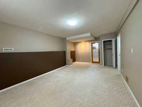 228 Erin Woods Drive Se, Calgary, AB - Indoor Photo Showing Other Room