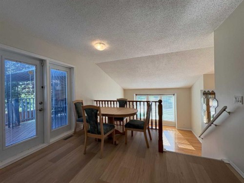 228 Erin Woods Drive Se, Calgary, AB - Indoor Photo Showing Dining Room