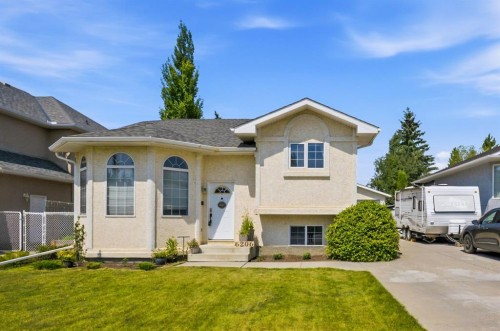 6206 Davis Place  Olds, AB T4H 1V8