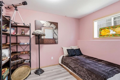 6206 Davis Place, Olds, AB - Indoor Photo Showing Bedroom