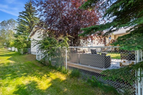6206 Davis Place, Olds, AB - Outdoor